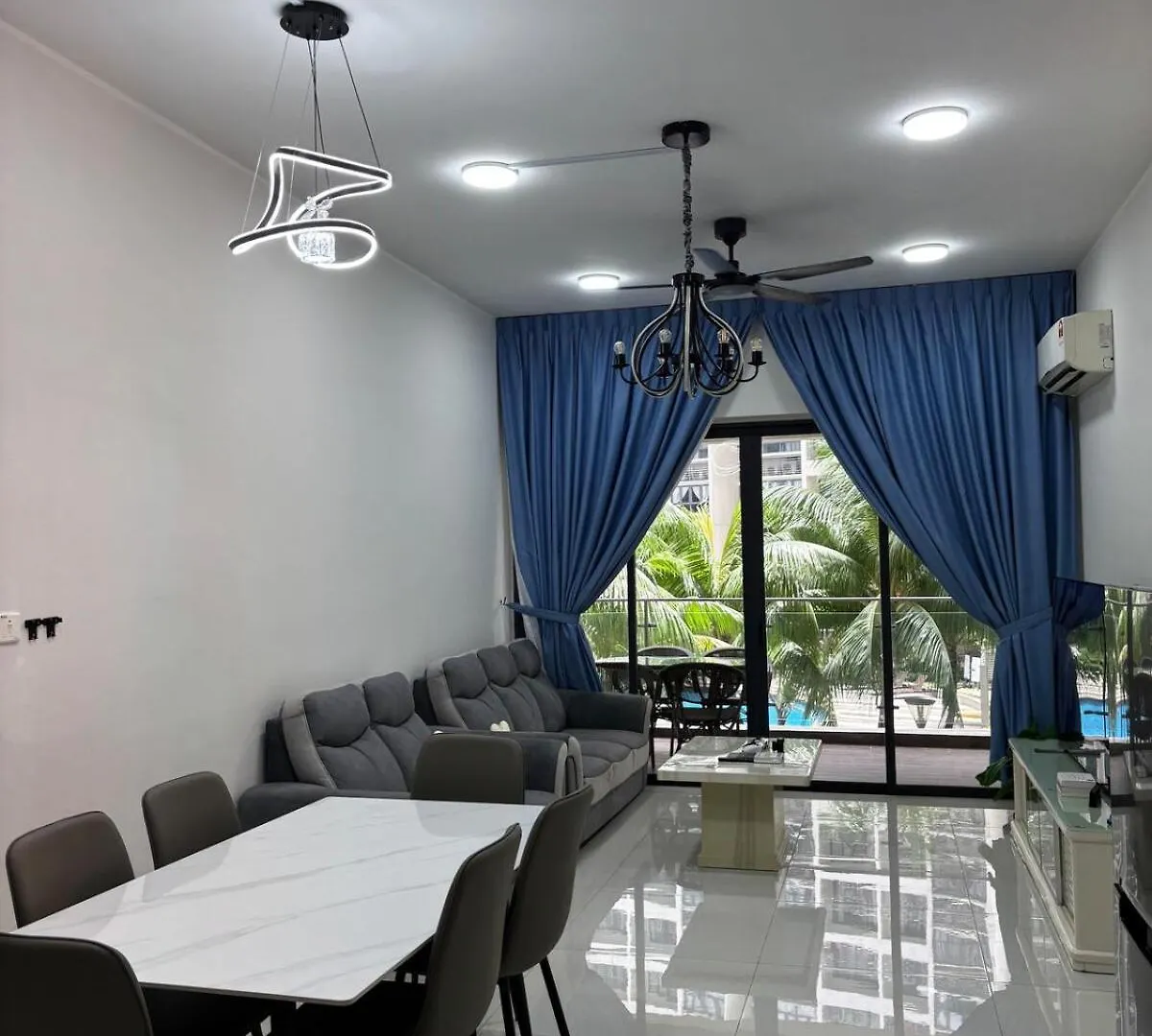 Pool View By The Beach 6-8Pax 3B3B Cozy Staycation Johor Bahru Apartment