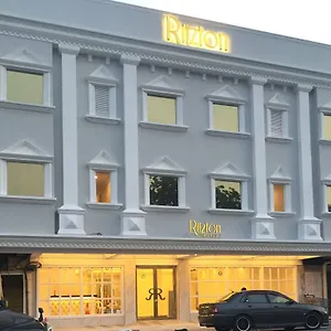 Ritzton Отель
